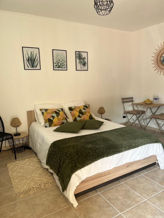 Studio Chez Joss Истр Екстериор снимка